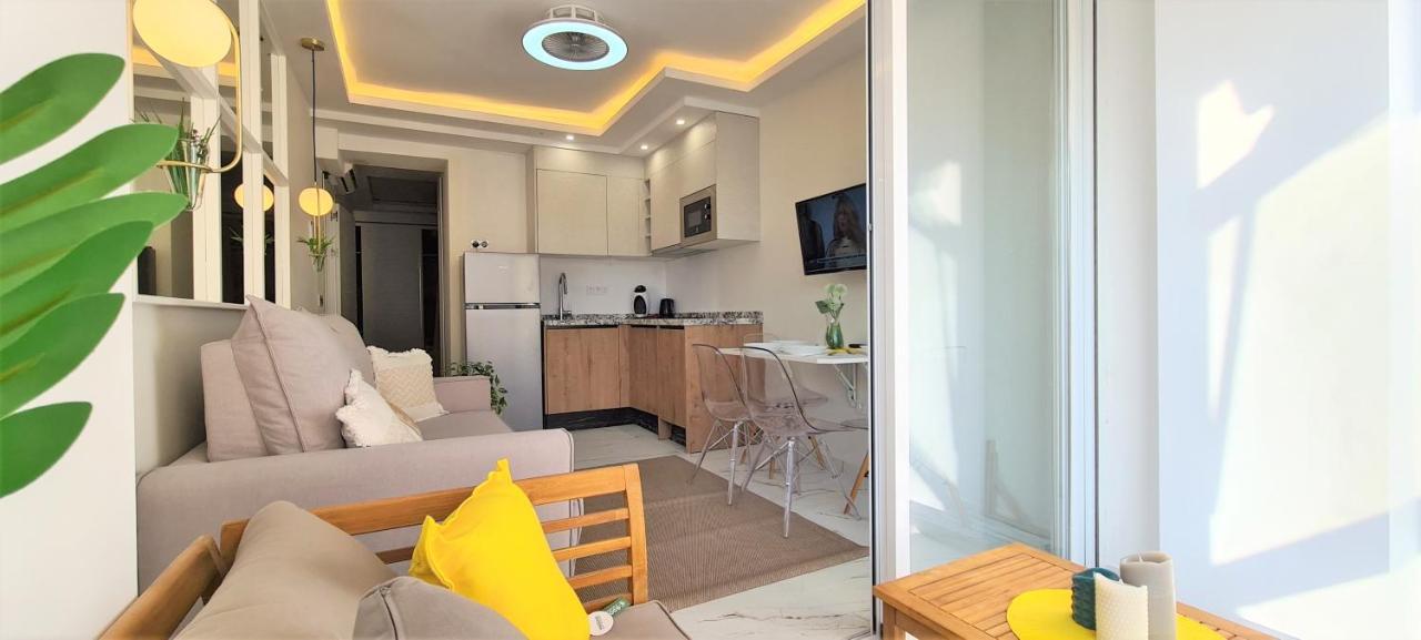 Apartment Linea De Playa Estepona Exterior photo